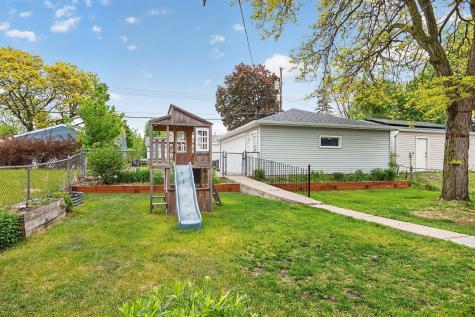 2043 Ramlow Place Saint Paul MN 55116