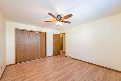 225 S 7th Avenue E Truman MN 56088