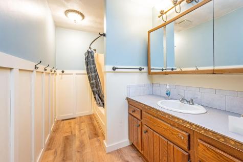 225 S 7th Avenue E Truman MN 56088