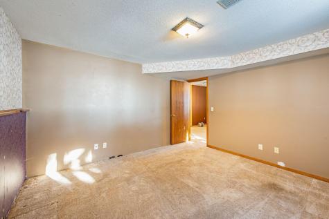 225 S 7th Avenue E Truman MN 56088