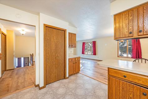 225 S 7th Avenue E Truman MN 56088