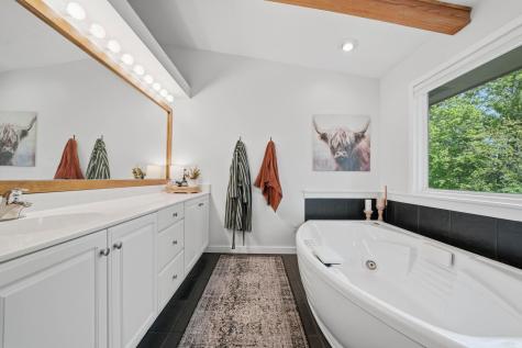 9137 Forest Hills Circle Bloomington MN 55437