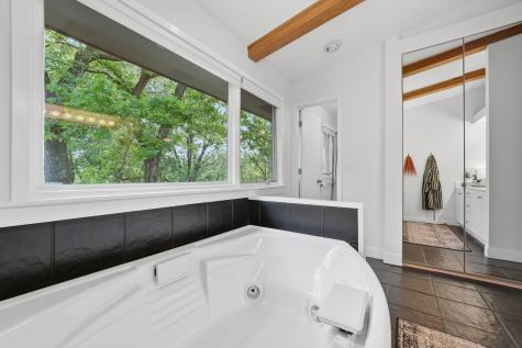 9137 Forest Hills Circle Bloomington MN 55437