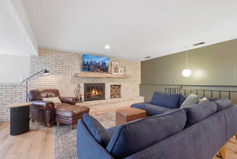 9137 Forest Hills Circle Bloomington MN 55437