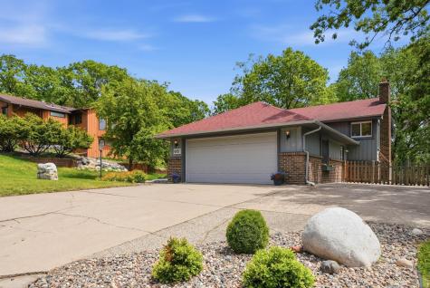9137 Forest Hills Circle Bloomington MN 55437