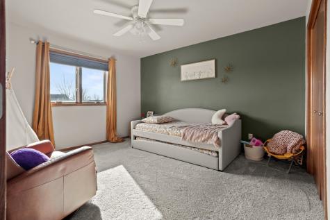4512 44th Street S Fargo ND 58104