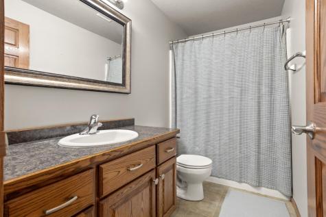 4512 44th Street S Fargo ND 58104