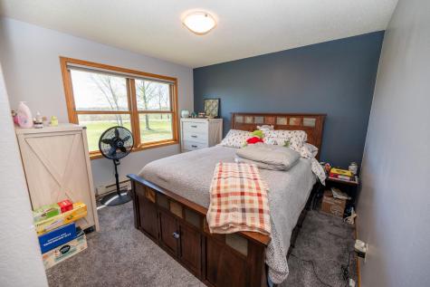 1017 E Kings Hill Road Hewitt MN 56453