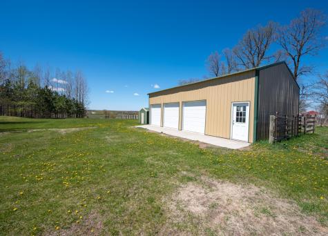 1017 E Kings Hill Road Hewitt MN 56453