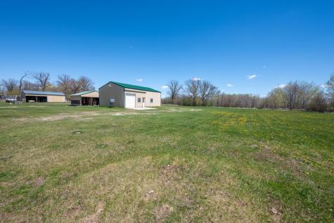 1017 E Kings Hill Road Hewitt MN 56453