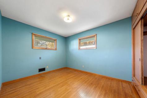 1043 Chase Avenue Gibbon MN 55335