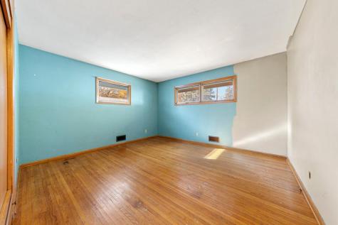 1043 Chase Avenue Gibbon MN 55335