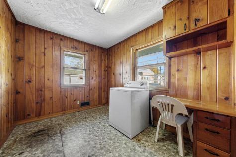 1043 Chase Avenue Gibbon MN 55335
