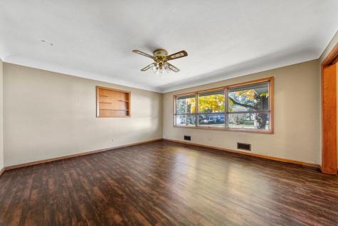 1043 Chase Avenue Gibbon MN 55335