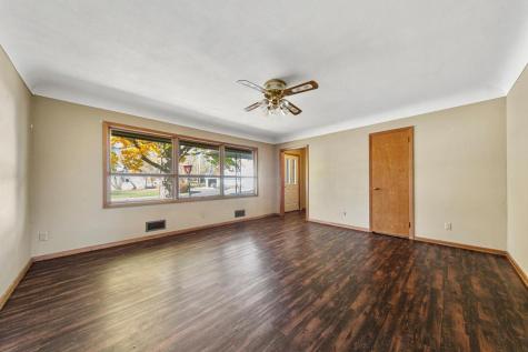 1043 Chase Avenue Gibbon MN 55335