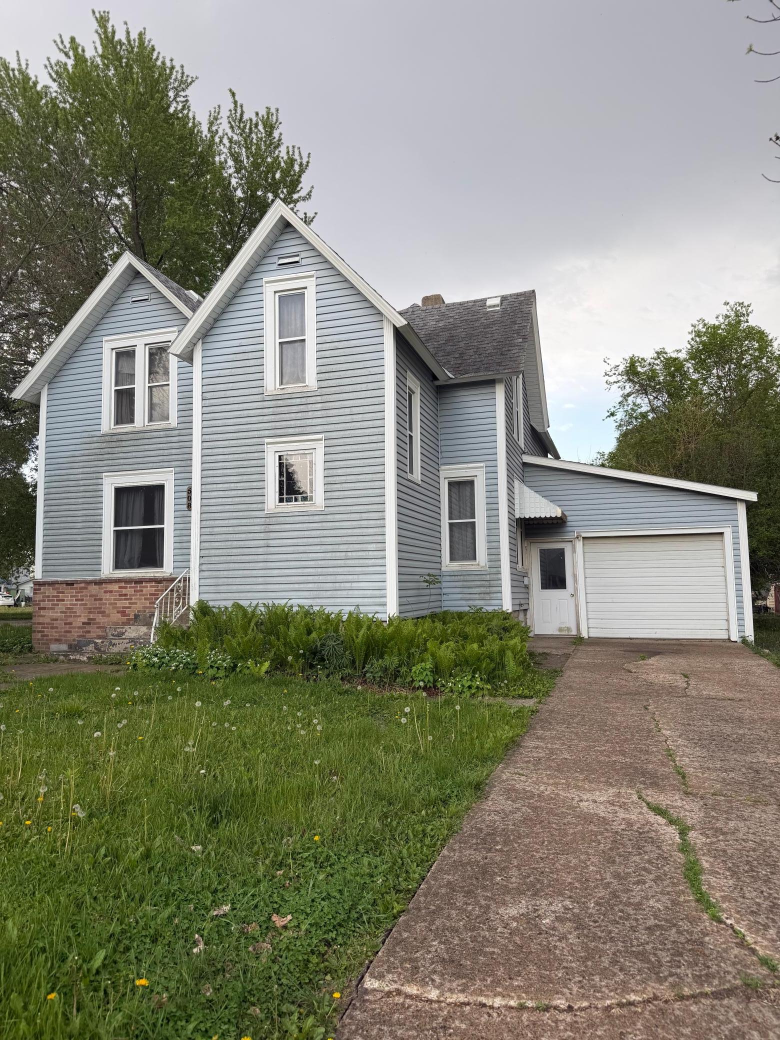 508 E Iowa Street Elmore MN 56027