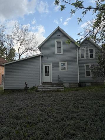 508 E Iowa Street Elmore MN 56027