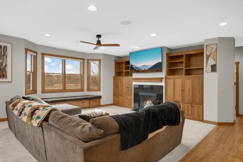 10590 Watersedge Lane Woodbury MN 55129