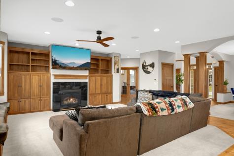 10590 Watersedge Lane Woodbury MN 55129