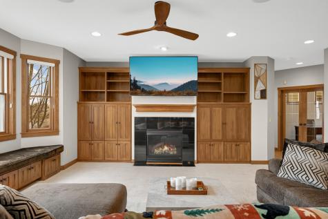 10590 Watersedge Lane Woodbury MN 55129