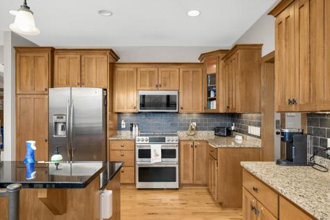 10590 Watersedge Lane Woodbury MN 55129