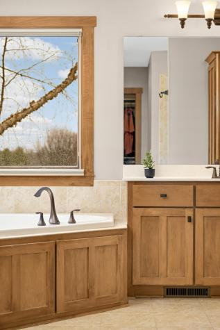 10590 Watersedge Lane Woodbury MN 55129