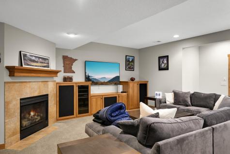 10590 Watersedge Lane Woodbury MN 55129