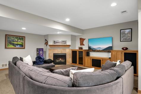 10590 Watersedge Lane Woodbury MN 55129
