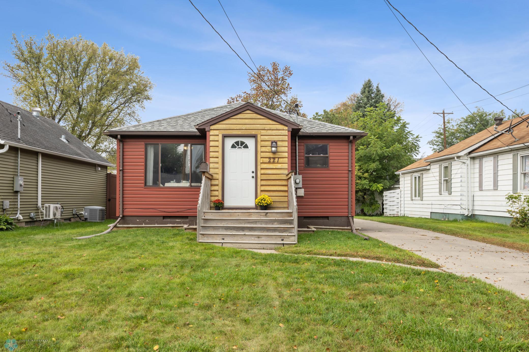 221 15th Street N Moorhead MN 56560
