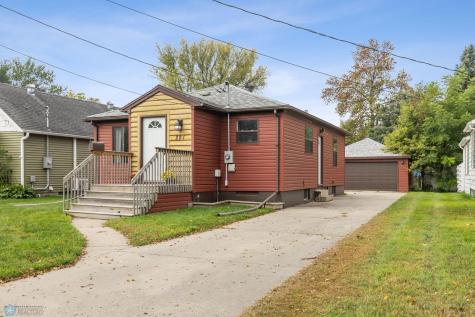 221 15th Street N Moorhead MN 56560