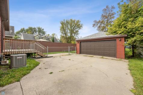 221 15th Street N Moorhead MN 56560