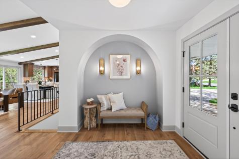 5400 Malibu Drive Edina MN 55436