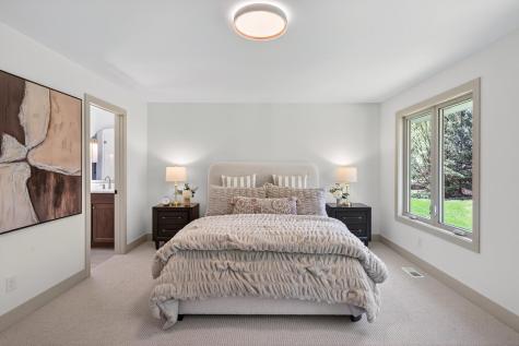5400 Malibu Drive Edina MN 55436