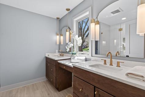 5400 Malibu Drive Edina MN 55436