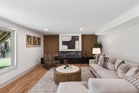 5400 Malibu Drive Edina MN 55436