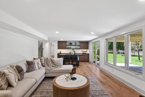 5400 Malibu Drive Edina MN 55436