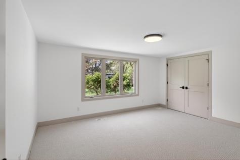 5400 Malibu Drive Edina MN 55436