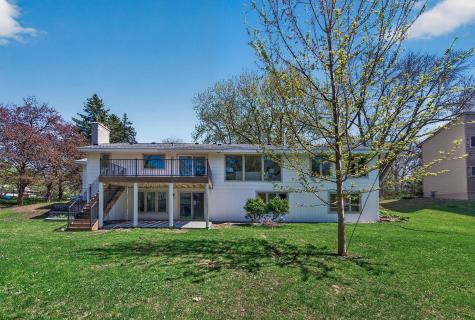 5400 Malibu Drive Edina MN 55436