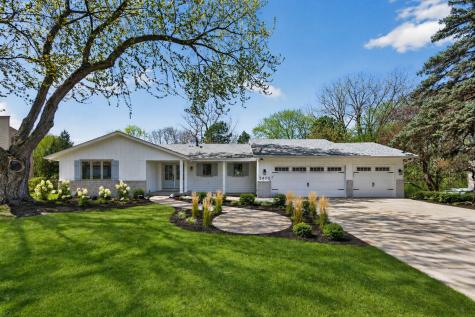 5400 Malibu Drive Edina MN 55436