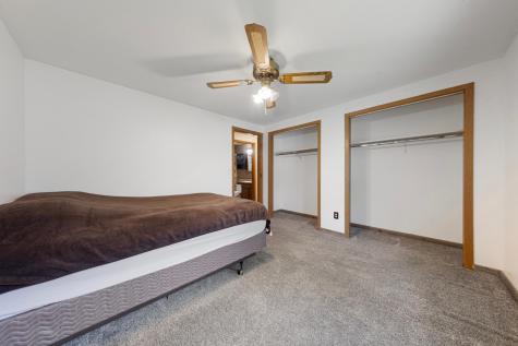 1323 Greenwood Place Faribault MN 55021