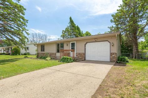 1323 Greenwood Place Faribault MN 55021