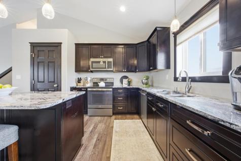 1102 6th Avenue NE Dilworth MN 56529