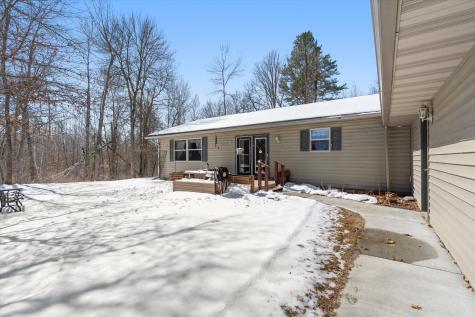 5057 County 40 NW Hackensack MN 56452