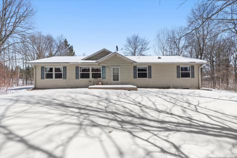 5057 County 40 NW Hackensack MN 56452