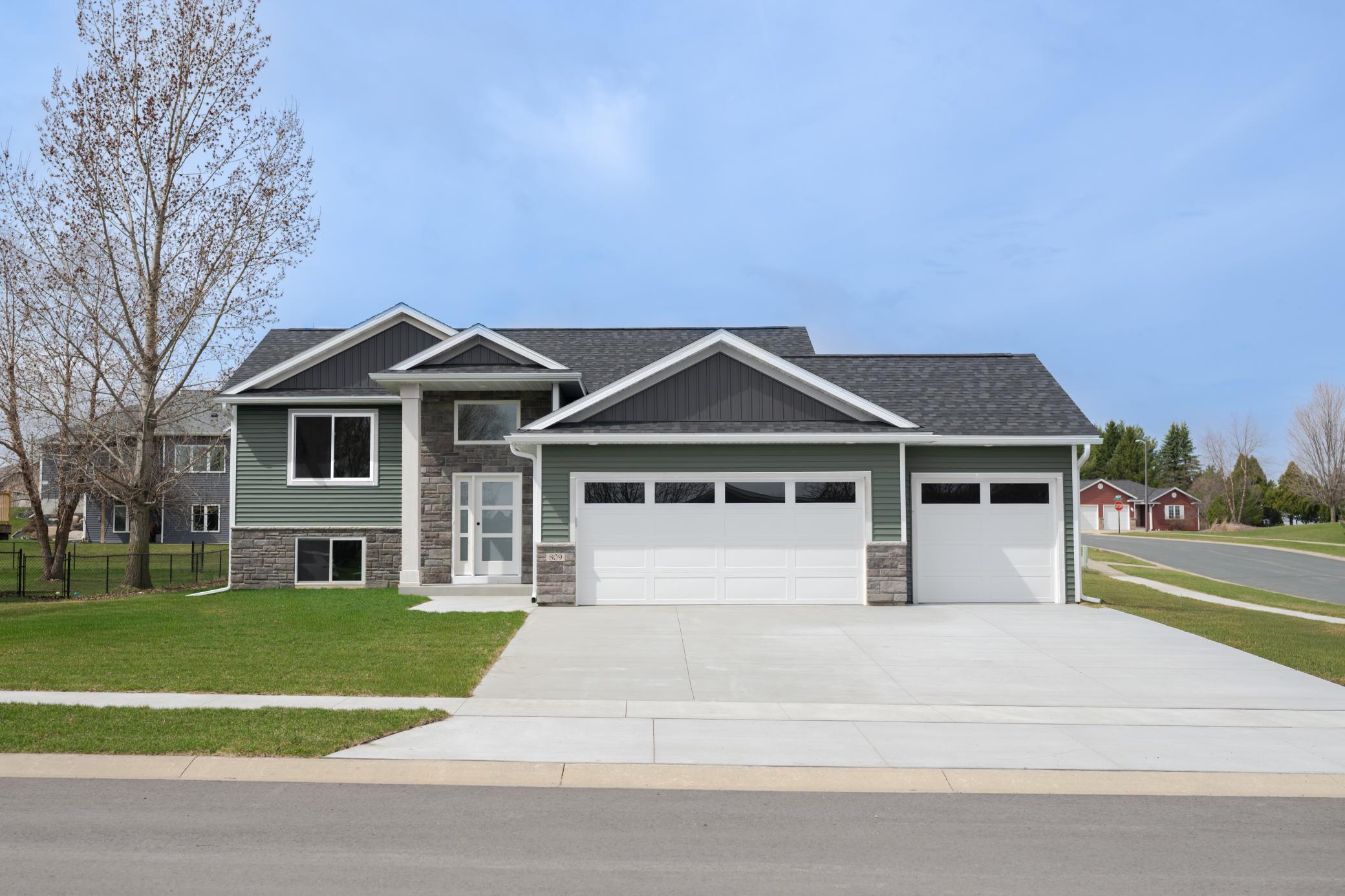 809 5th Avenue NW Dodge Center MN 55927