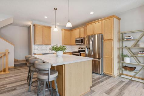 4675 Victor Path Hugo MN 55038