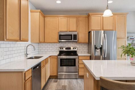 4675 Victor Path Hugo MN 55038