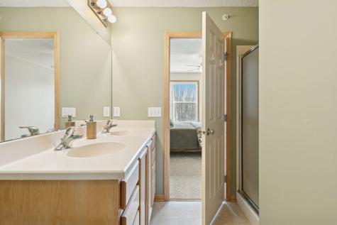 4675 Victor Path Hugo MN 55038