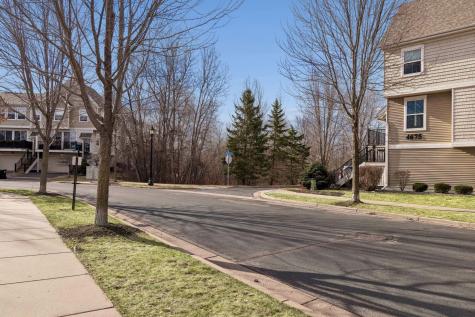 4675 Victor Path Hugo MN 55038