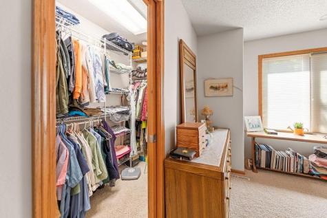 238 15th Avenue N Fargo ND 58102